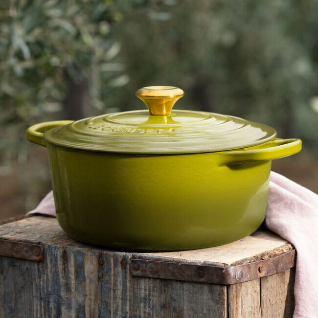 Le Creuset Signature 5.5 Qt Round Dutch Oven | Olive