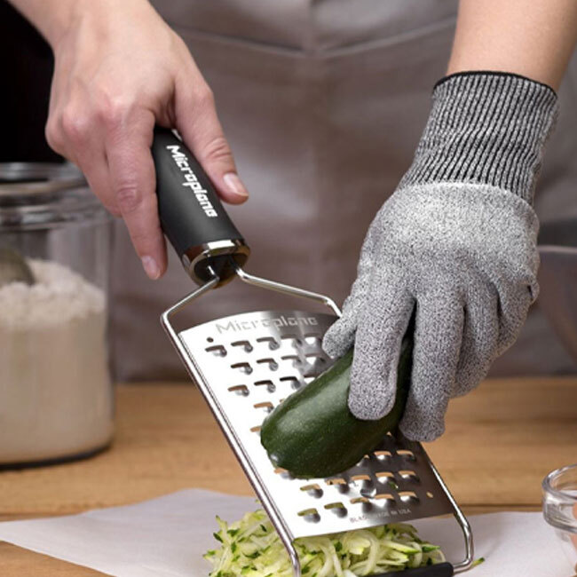 Microplane Cut Resistant Kitchen Glove | Black in use