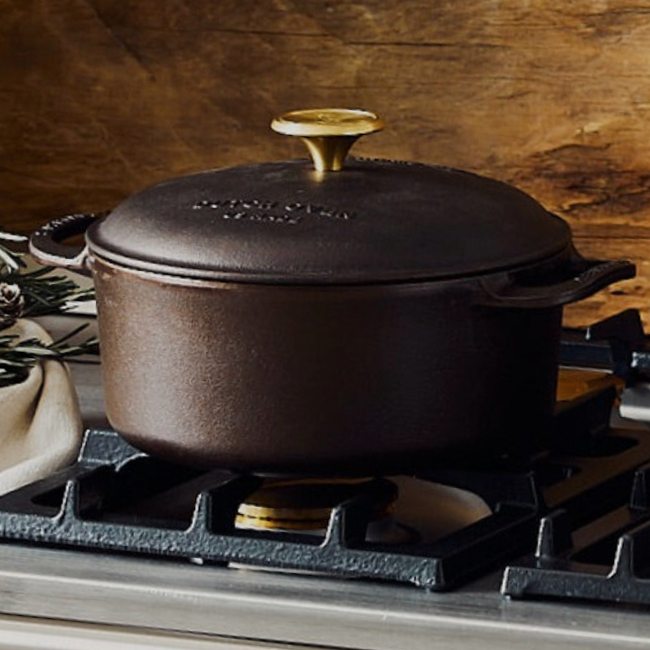 Smithey Ironware Co.  5.5 Qt Dutch Oven – The Artisan's Bench