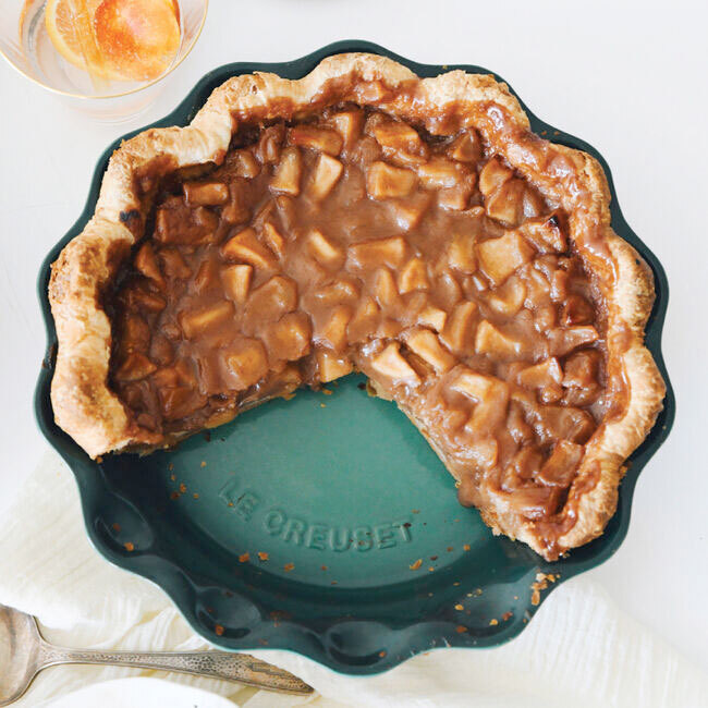 Le Creuset Heritage Fluted Pie Dish | 2-Piece Set - Artichaut